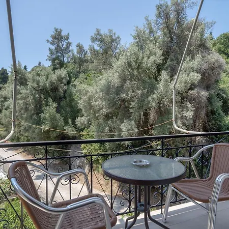 Giorgio Studios-apartments 1 3* Nikiana