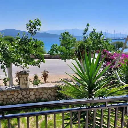 Giorgio Studios-apartments 1 Guest house