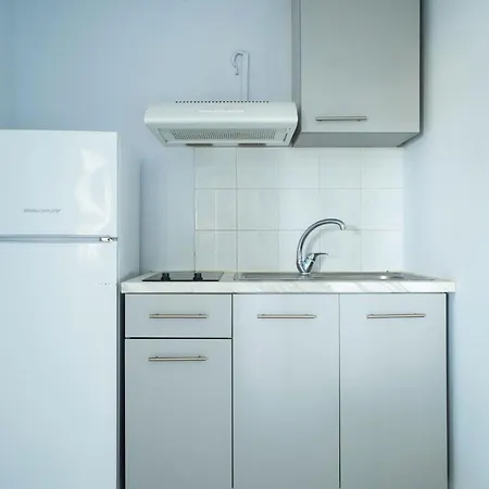 Giorgio Studios-apartments 1 3* Никиана