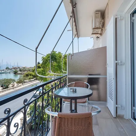 Giorgio Studios-apartments 1 Гостевой дом Никиана