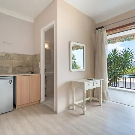 Giorgio Studios-apartments 1 3* Никиана